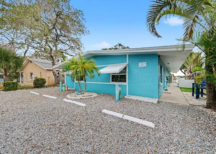 Waterfront 2 Mins 2 - Dock & Pet Friendly Ferienhaus *