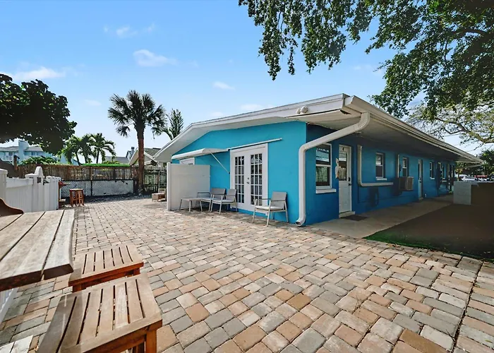 Waterfront 2 Mins 2 - Dock & Pet Friendly *