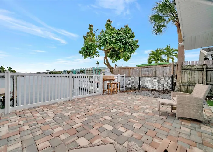 Waterfront 2 Mins 2 - Dock & Pet Friendly Ferienhaus