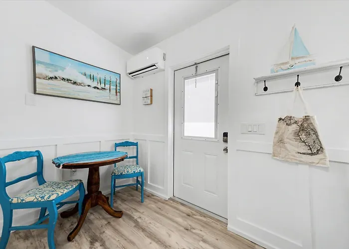 Waterfront 2 Mins 2 - Dock & Pet Friendly Ferienhaus *