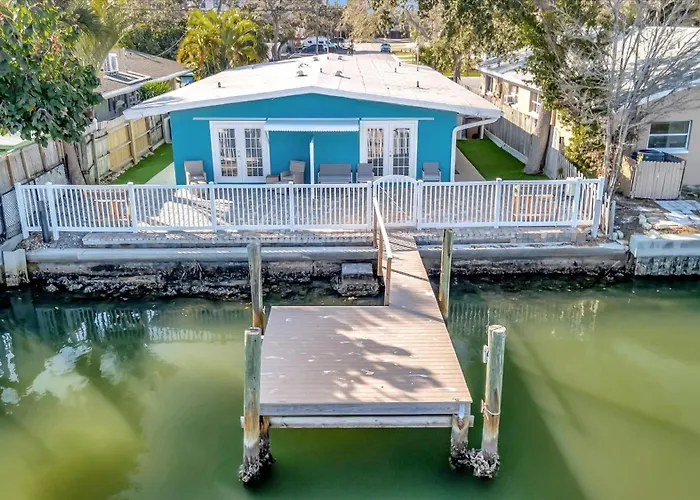 Ferienhaus Waterfront 2 Mins 2 - Dock & Pet Friendly